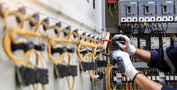 Professional Electrician technician working in Pickens, MS